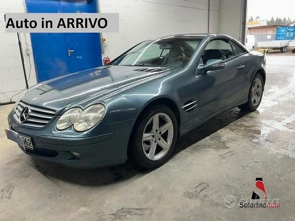 Usata Mercedes SL500 306 CV (225 kW) 2001 Blu Cabrio