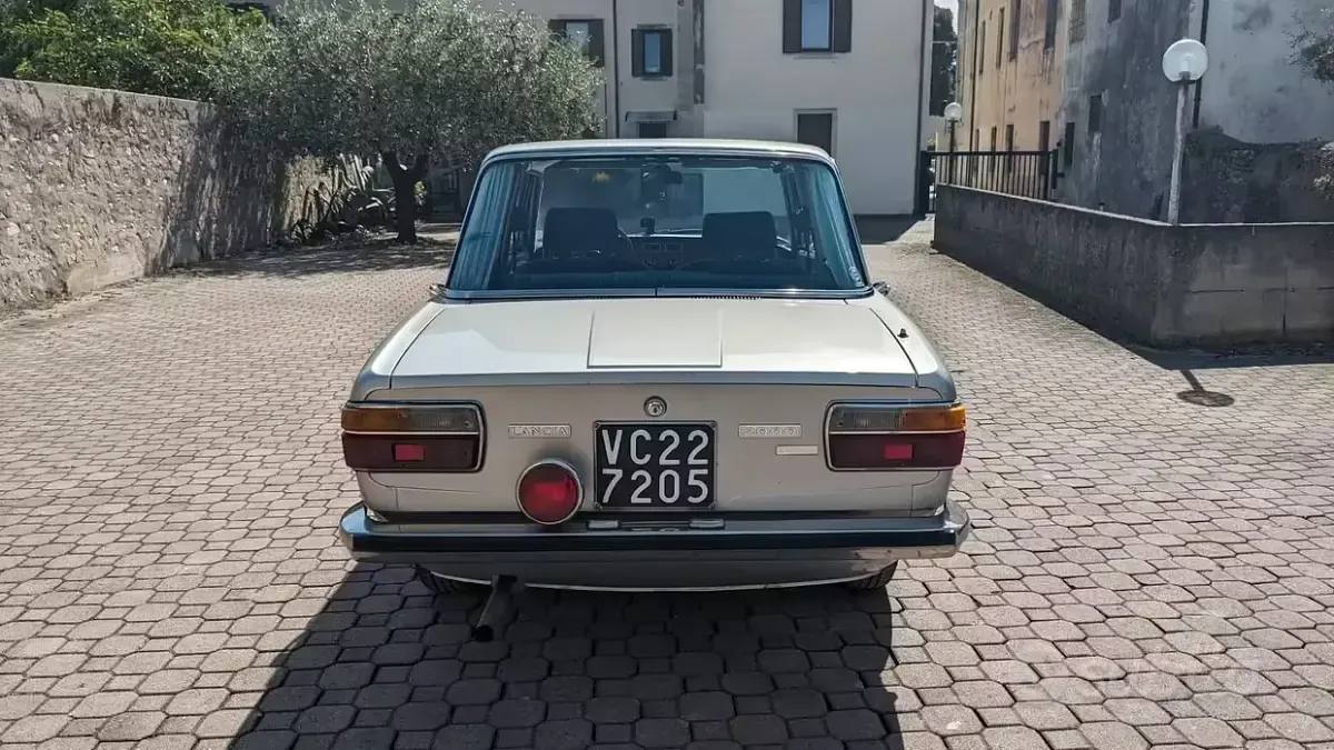 Gebraucht Lancia 2000 126 PS (92 kW) 1970 Grau Limousine