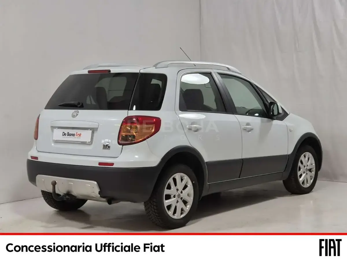 Usata Fiat Sedici Emotion 135 CV (99 kW) 2011 Bianco SUV