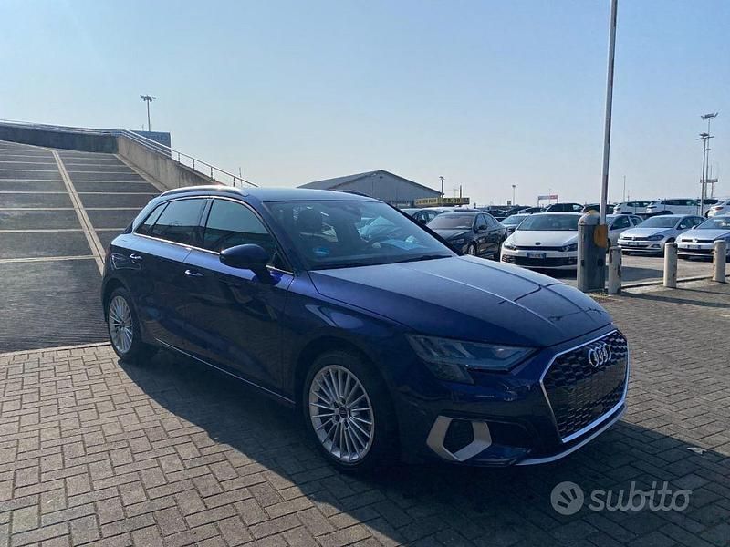Gebraucht Audi A3 Advanced 150 PS (110 kW) 2023 Blau Limousine
