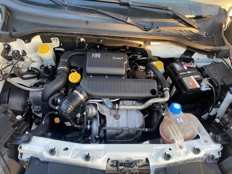 Usata Fiat Doblò Business 119 CV (87 kW) 2021 Bianco Monovolume