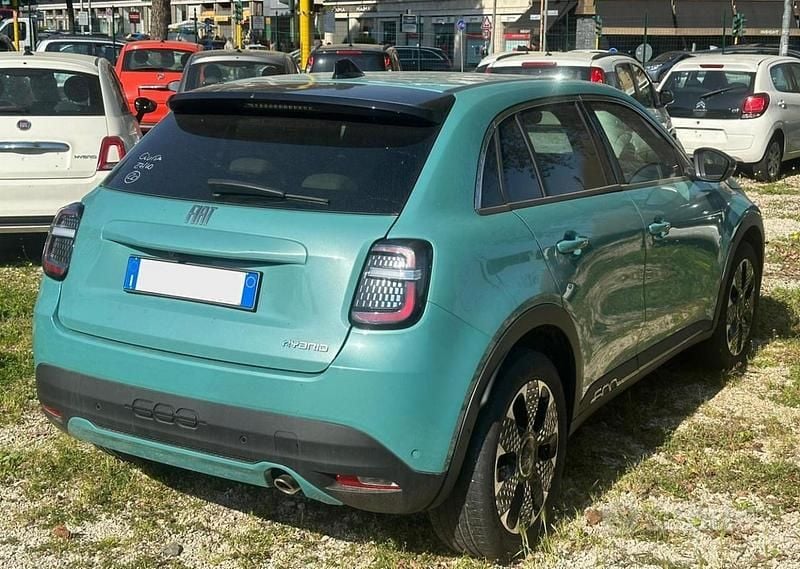 Usata Fiat 600 La Prima 110 CV (80 kW) 2025 Verde SUV