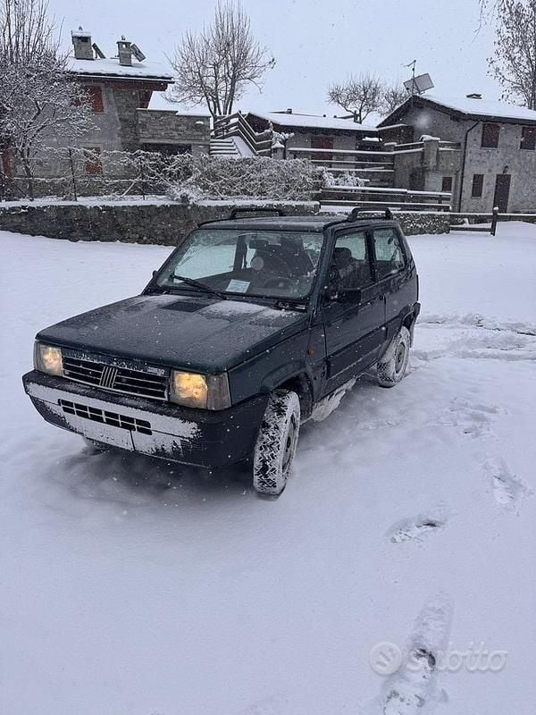 Verde Usata 1996 Fiat Panda 4x4 Club Due volumi | 5700 € - Immagine 1/3