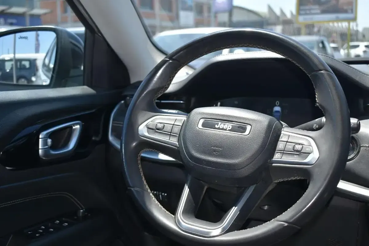 Usata Jeep Compass Limited 131 CV (96 kW) 2021 Argento SUV