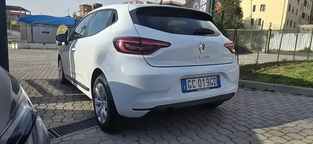 Usata Renault Clio V Business 101 CV (74 kW) 2020 Bianco Berlina