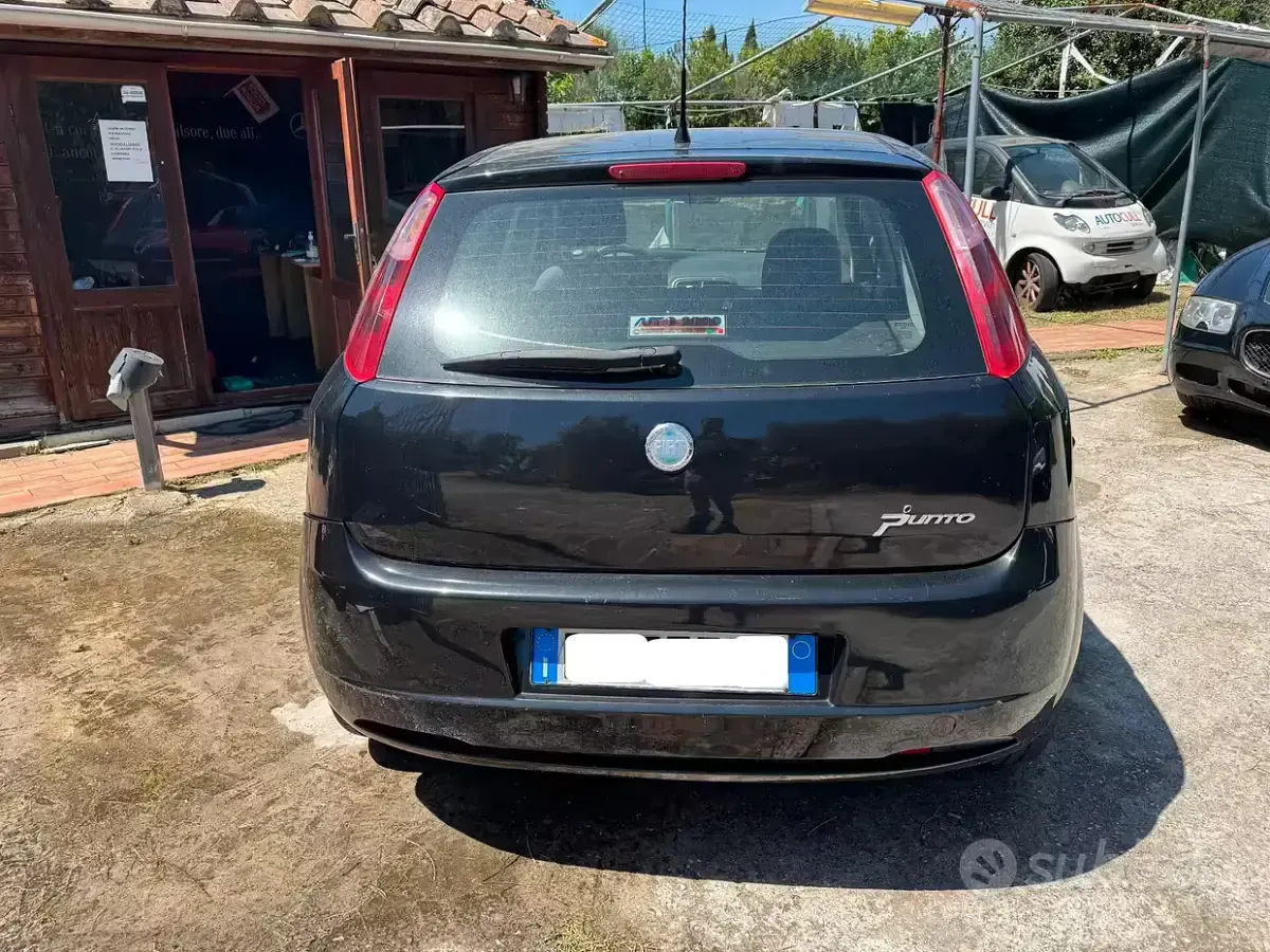 Usata Fiat Grande Punto 75 CV (55 kW) 2007 Nero Utilitaria
