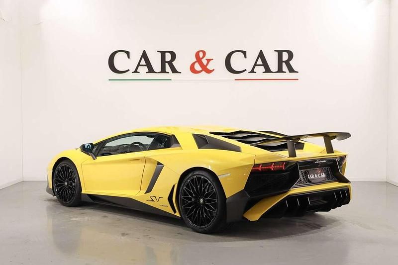 Usata Lamborghini Aventador 751 CV (552 kW) 2017 Giallo Coupé