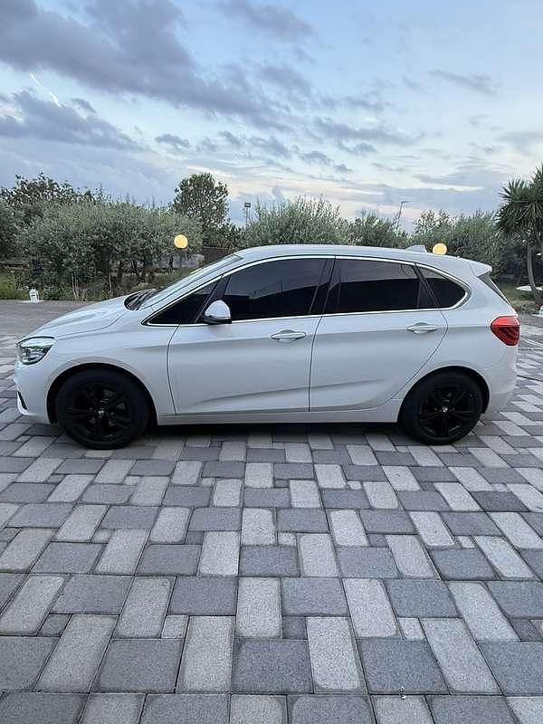 Usata BMW 220 Active Tourer Advantage 190 CV (139 kW) 2015 Bianco Monovolume