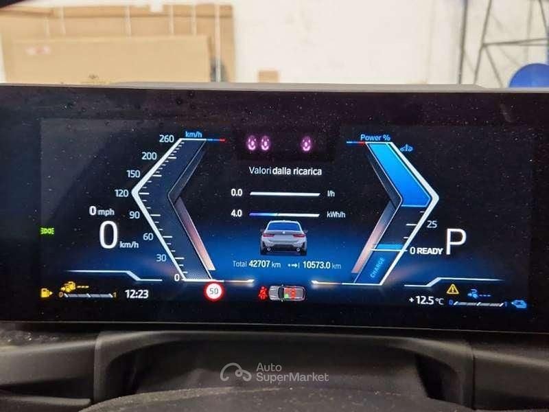 Usata BMW 320e M Sport 163 CV (119 kW) 2024 Grigio Station wagon