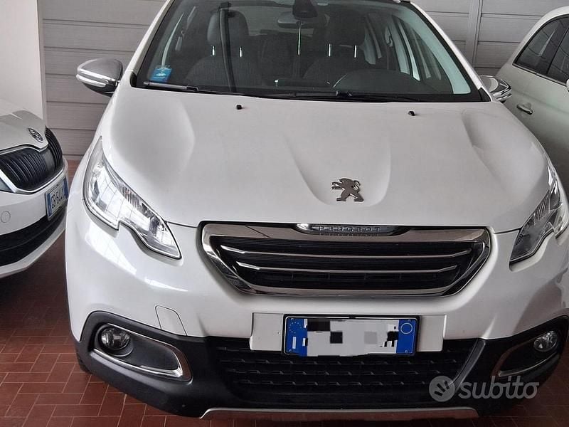 Usata Peugeot 2008 Allure 120 CV (88 kW) 2016 Bianco SUV