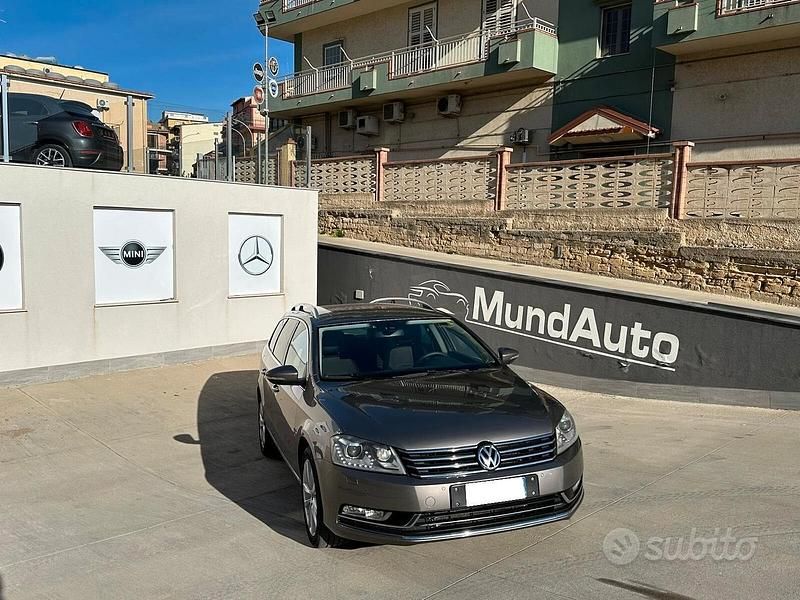 Usata VW Passat Highline 170 CV (125 kW) 2011 Grigio Station wagon