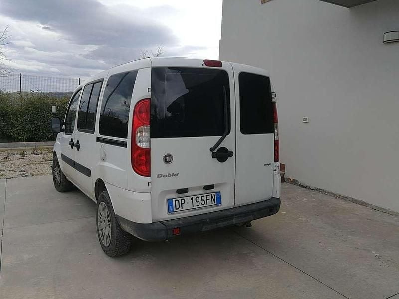 Usata Fiat Doblò Dynamic 105 CV (77 kW) 2008 Bianco Monovolume