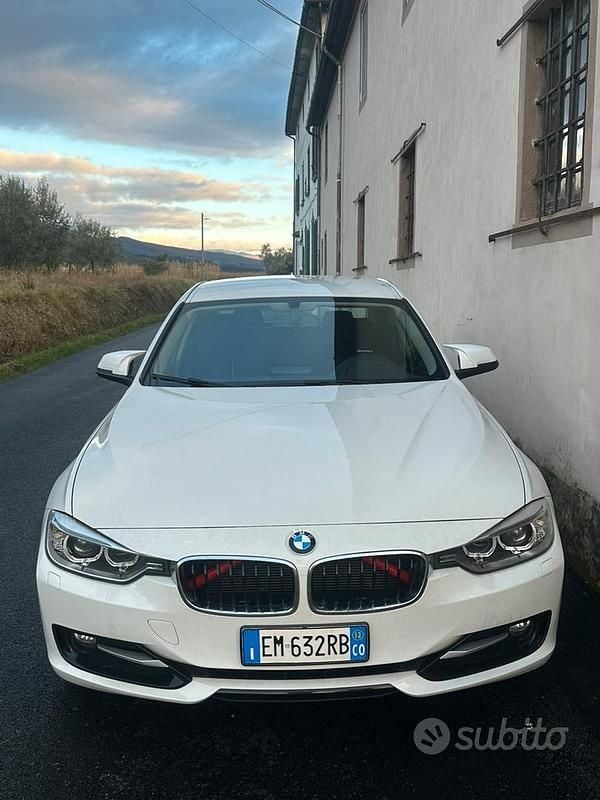 Usata BMW 320 Sport Line 184 CV (135 kW) 2012 Bianco Berlina