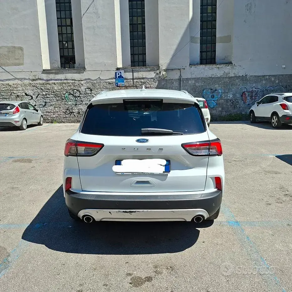 Usata Ford Kuga Titanium 120 CV (88 kW) 2021 Bianco SUV