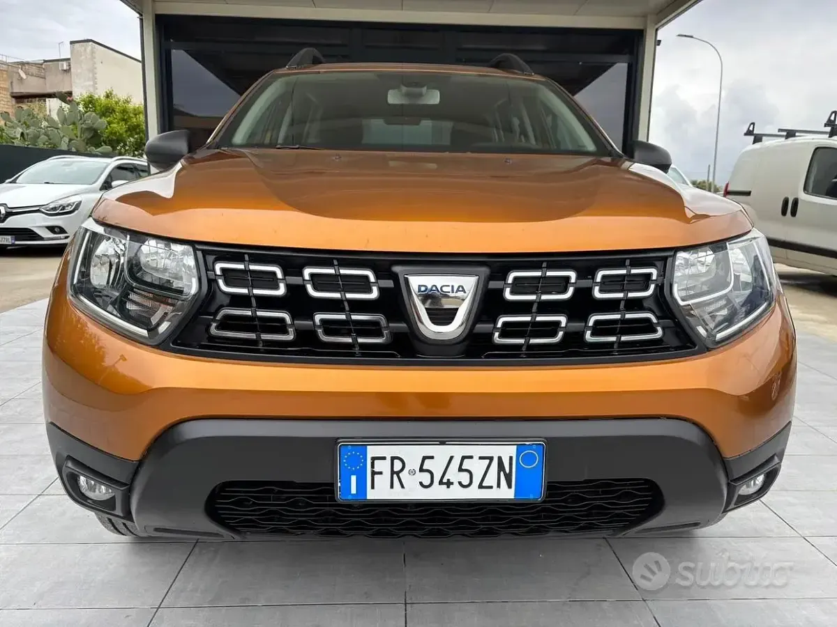 Usado Dacia Duster Prestige 109 CV (80 kW) 2018 Naranja SUV