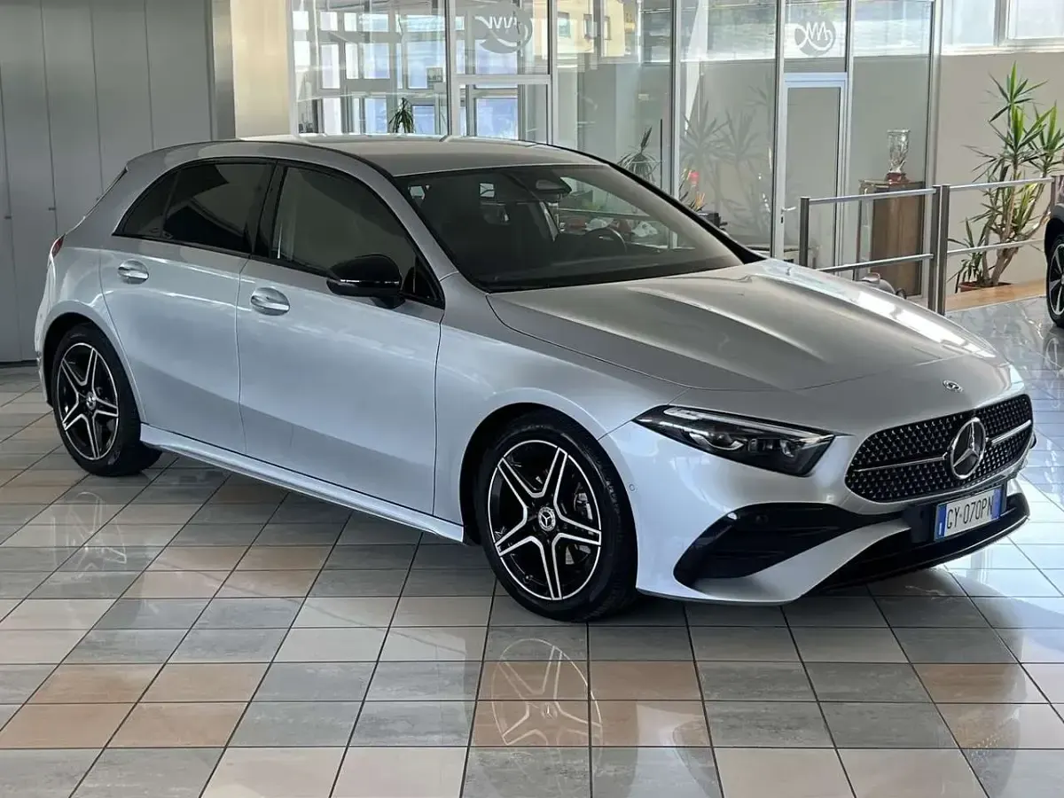 Usata Mercedes A180 Advanced Plus 116 CV (85 kW) 2025 Argento Berlina