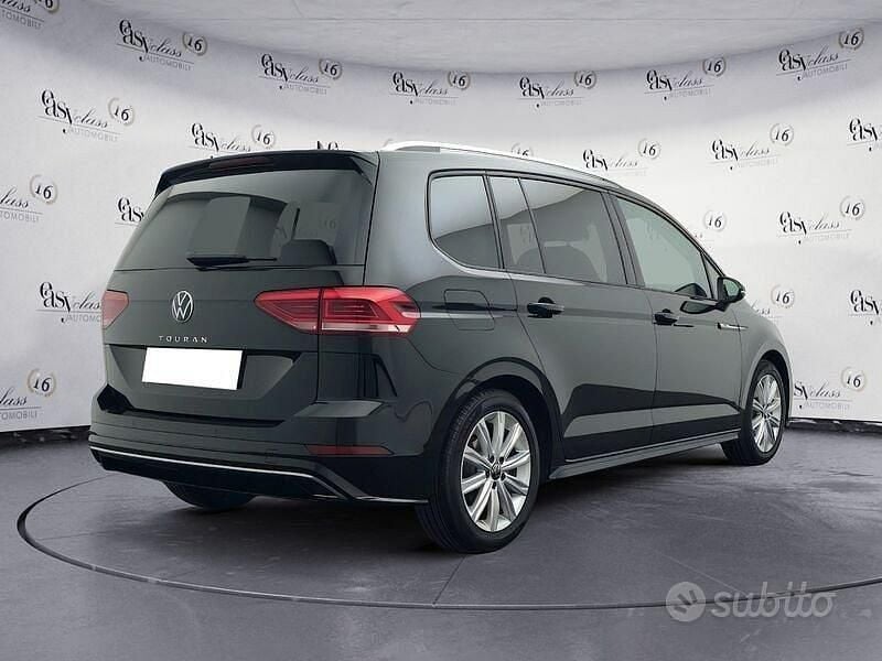 Usata VW Touran R-line 150 CV (110 kW) 2025 Nero Monovolume