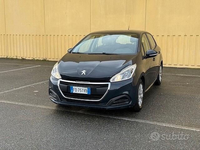 Usata Peugeot 208 Active 68 CV (50 kW) 2016 Blu Utilitaria
