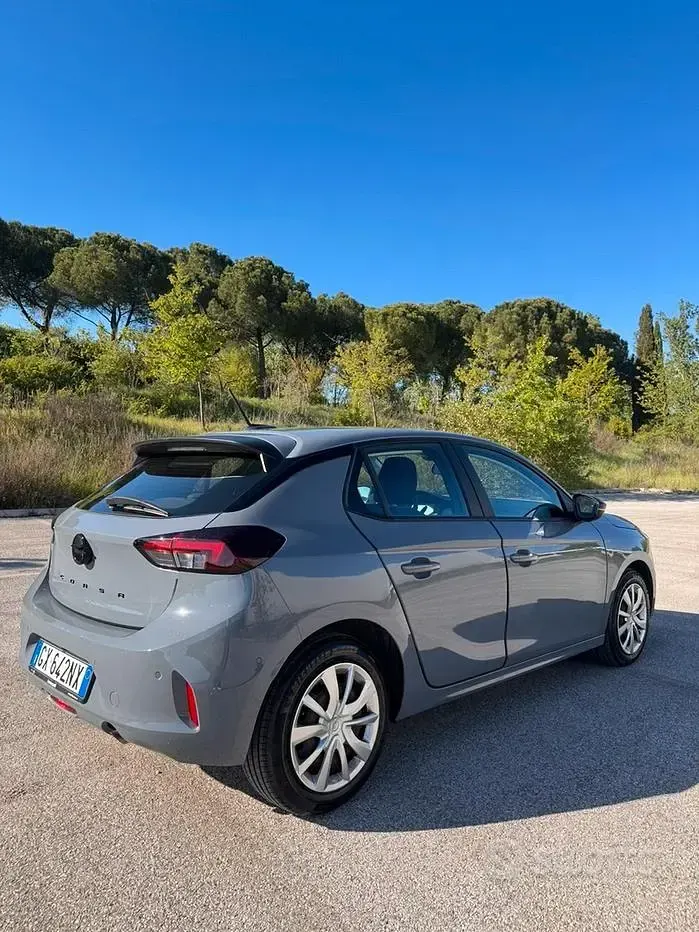 Usata Opel Corsa 101 CV (74 kW) 2024 Utilitaria