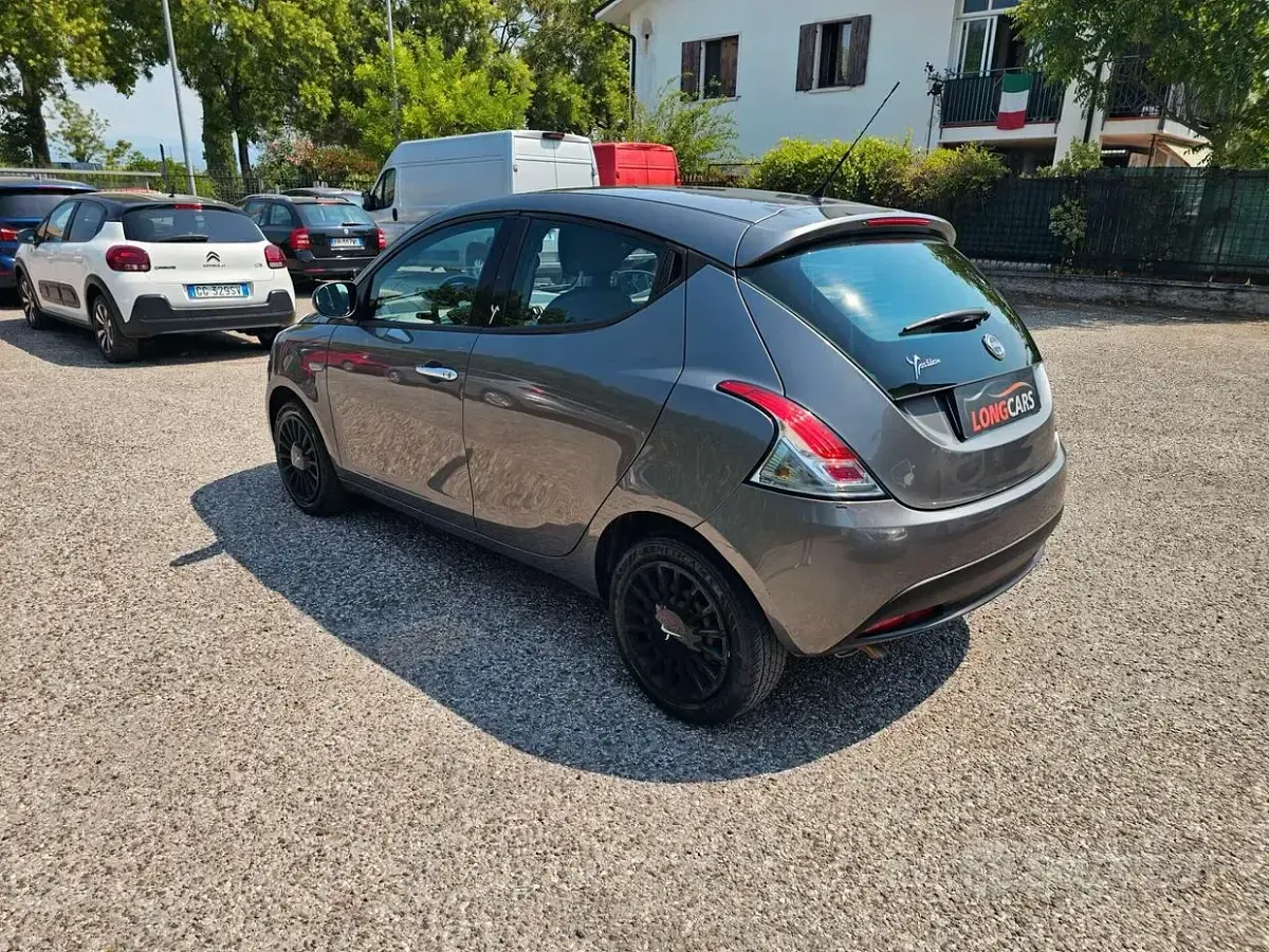 Usata Lancia Ypsilon S 95 CV (69 kW) 2014 Grigio Utilitaria