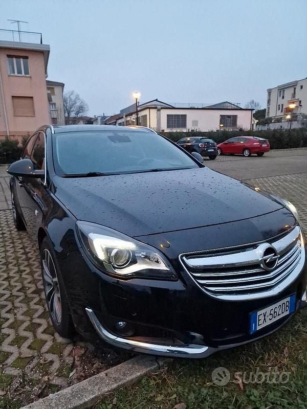 Usata Opel Insignia Sport 163 CV (119 kW) 2014 Nero Station wagon
