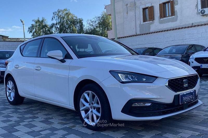 Usata Seat Leon Style 116 CV (85 kW) 2022 Bianco Berlina
