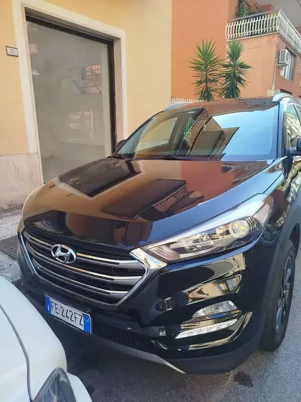 Usata Hyundai Tucson Xpossible 116 CV (85 kW) 2016 Nero SUV