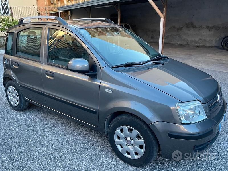 Usata Fiat Panda 69 CV (50 kW) 2012 Grigio Utilitaria