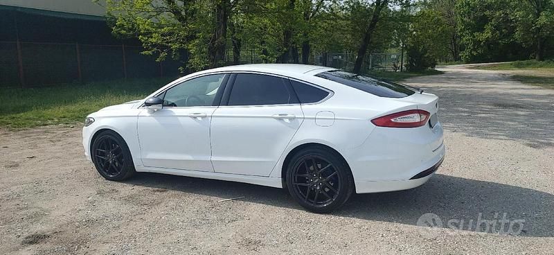 Usata Ford Mondeo Titanium 150 CV (110 kW) 2016 Bianco Berlina