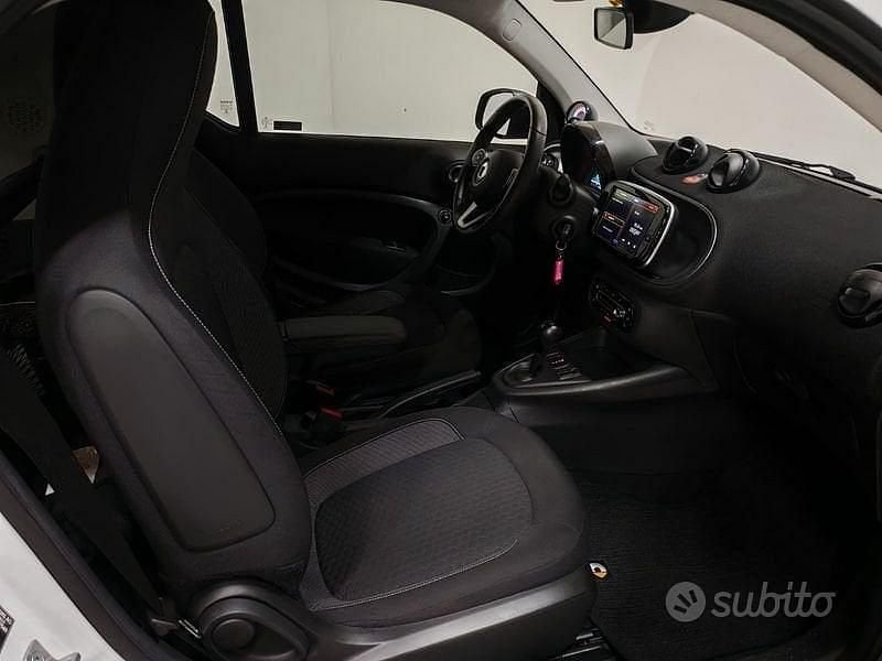Usata Smart ForTwo Coupé Passion 60 kW (82 CV) 2021 Grigio Utilitaria