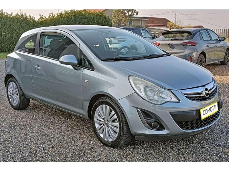 Usata Opel Corsa Enjoy 80 CV (58 kW) 2012 Grigio Utilitaria