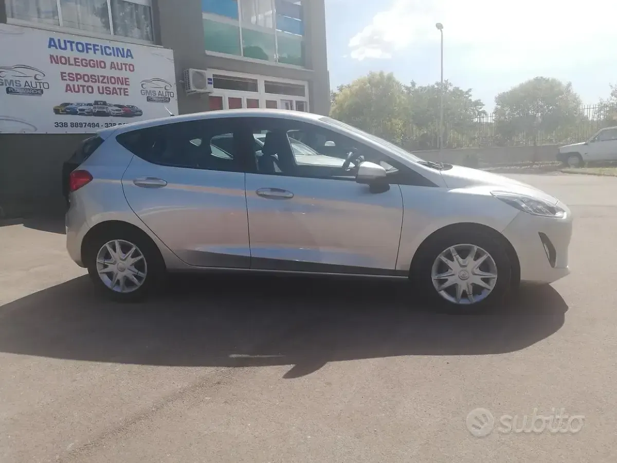 Usata Ford Fiesta Vignale 86 CV (63 kW) 2019 Grigio Utilitaria