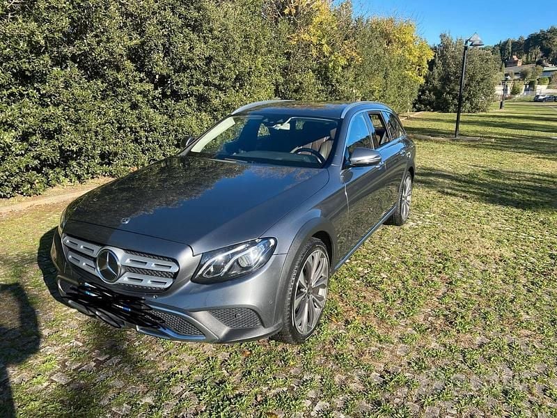 Usata Mercedes E220 All-Terrain 194 CV (142 kW) 2019 Grigio Station wagon