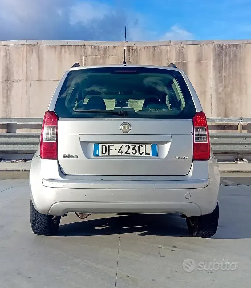 Usata Fiat Idea Active 69 CV (50 kW) 2004 Grigio Monovolume