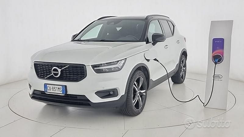 Usata Volvo XC40 R-Design 179 CV (131 kW) 2020 Bianco SUV