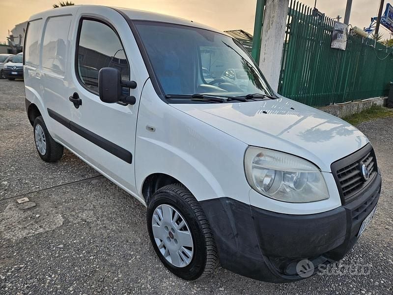 Usata Fiat Doblò 75 CV (55 kW) 2007 Bianco Monovolume