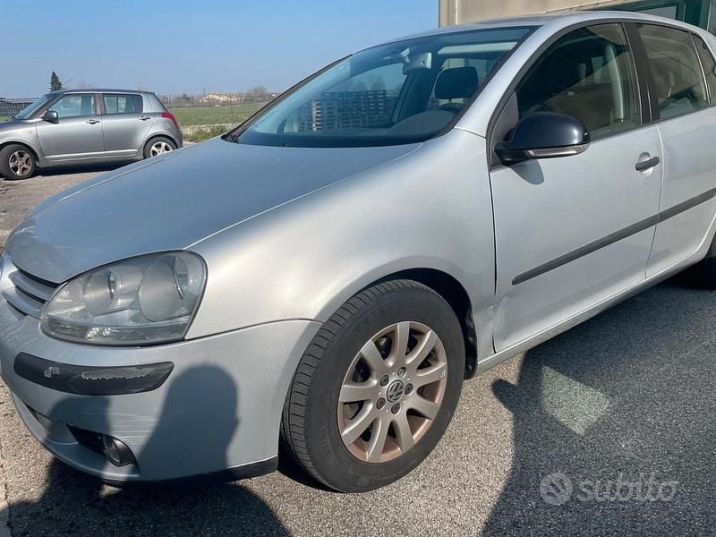 Usata VW Golf IV 2004 Grigio Berlina
