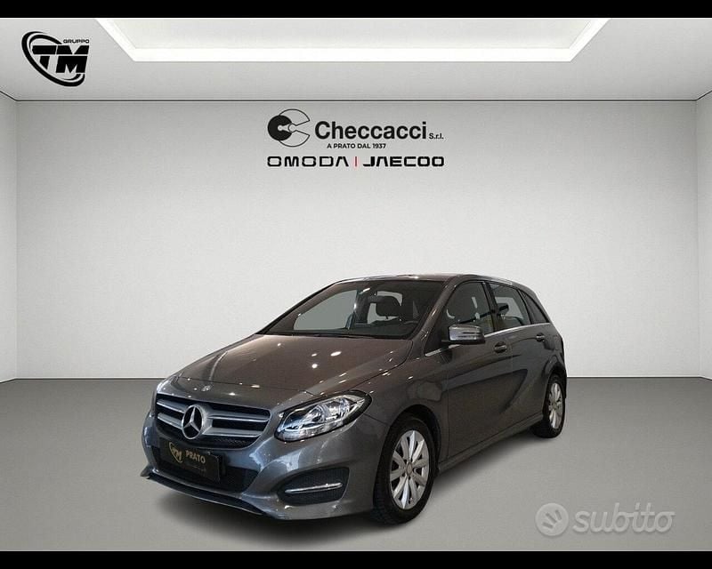 Usata Mercedes 180 2015 Grigio Berlina