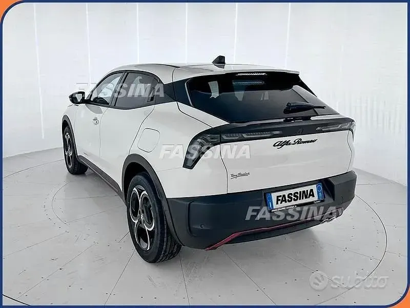 Nuova Alfa Romeo GT Junior 145 CV (106 kW) 2025 Bianco SUV