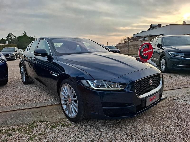 Usata Jaguar XE 180 CV (132 kW) 2018 Blu Berlina