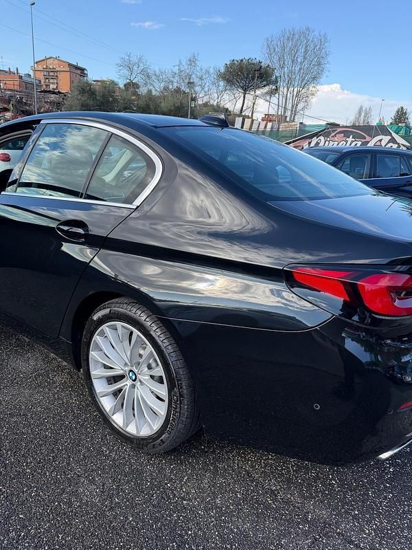 Usata BMW 520 Luxury Line 190 CV (139 kW) 2022 Nero Berlina