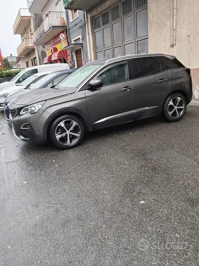 Usata Peugeot 3008 Allure 131 CV (96 kW) 2019 Grigio SUV