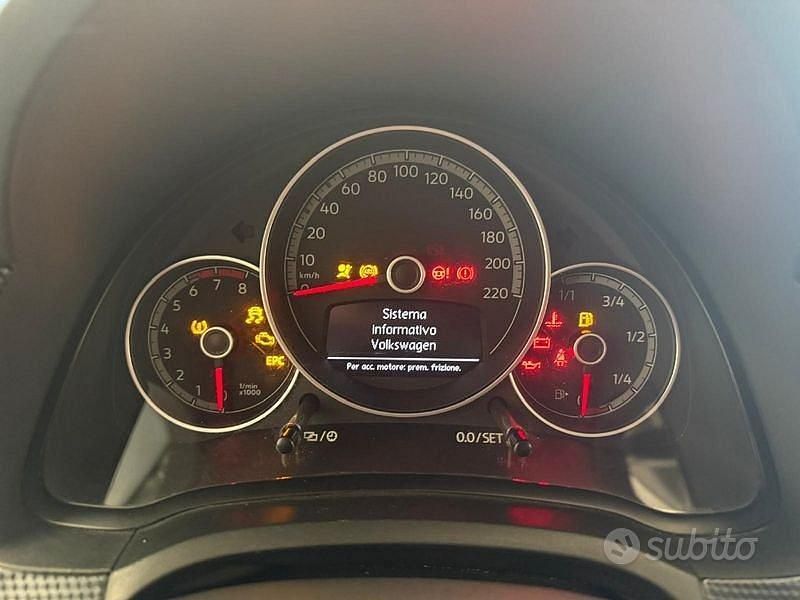 Usata VW up! 65 CV (47 kW) 2021 Bianco Utilitaria
