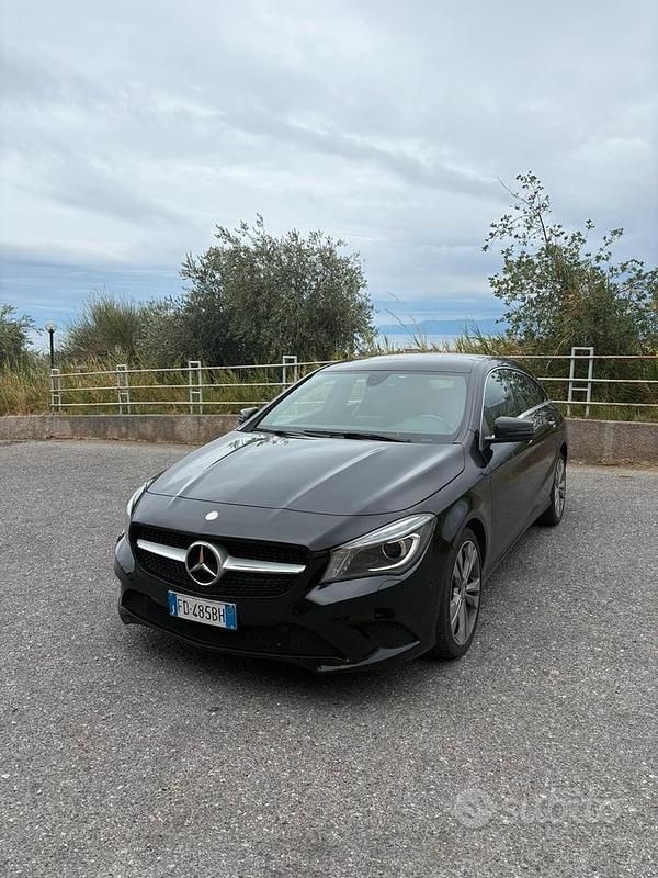 Nero Usata 2016 Mercedes CLA200 Station wagon | 13.500 € (Buon prezzo) - Immagine 1/4