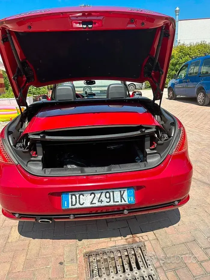 Usata Peugeot 307 CC 136 CV (100 kW) 2006 Rosso Cabrio