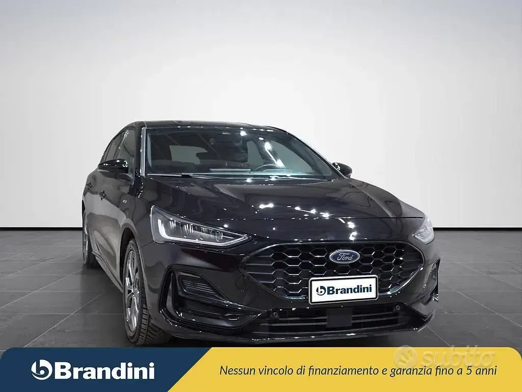 Usata Ford Focus ST-Line 125 CV (91 kW) 2023 Nero met. Berlina