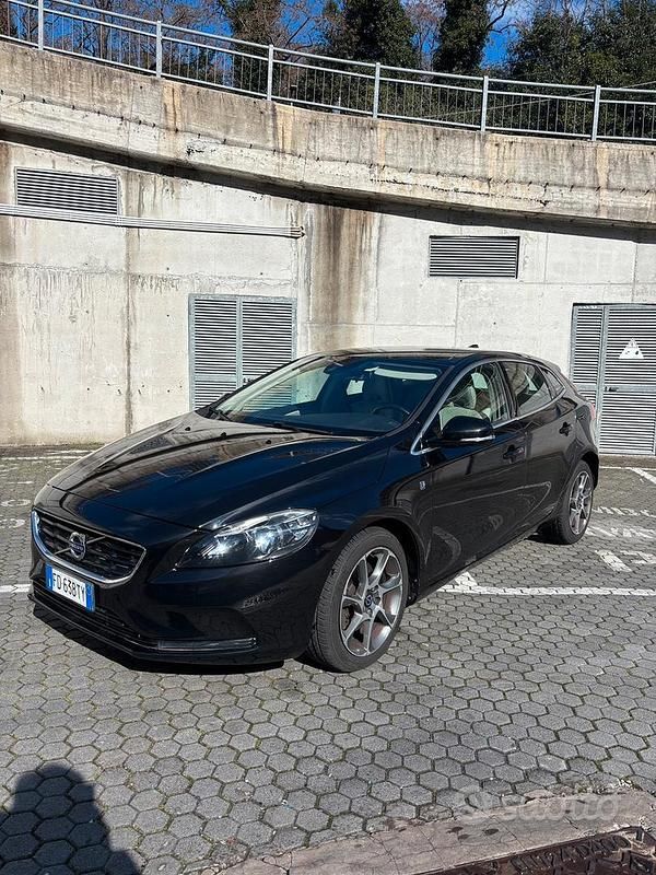 Usata Volvo V40 2016 Nero Berlina
