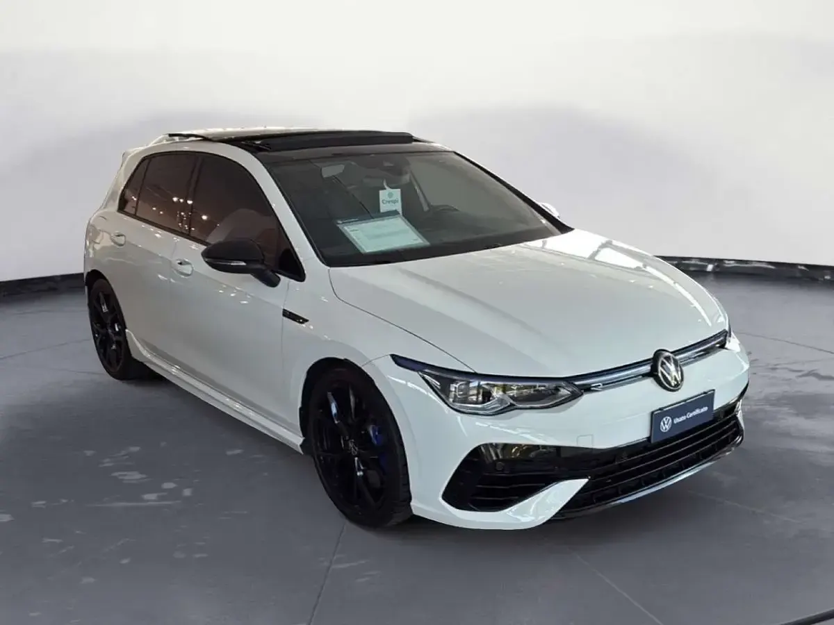 Usata VW Golf VIII R 333 CV (244 kW) 2023 Bianco Berlina
