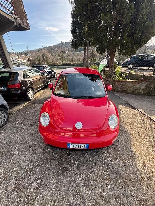 Usata VW New Beetle 1998 Rosso Utilitaria