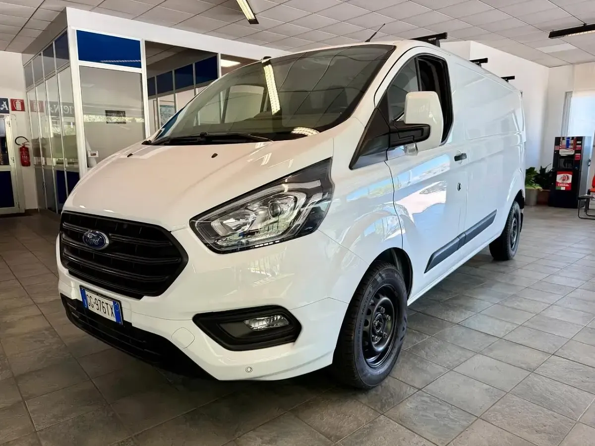Usata Ford Transit Custom Titanium 130 CV (95 kW) 2022 Bianco